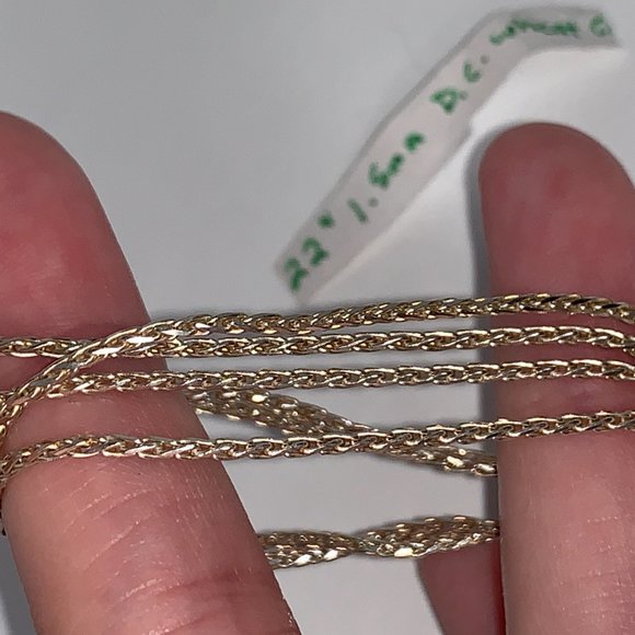 22" Sterling Silver 1.5mm Diamond Cut Wheat Chain Necklace - Picture 9 of 10